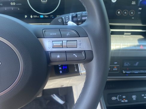 Certified 2025 Hyundai Kona SEL FWD image 22