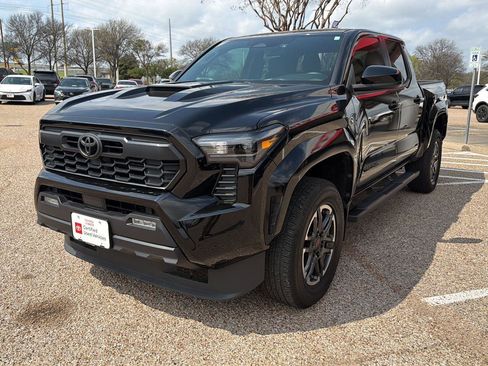 Used 2024 Toyota Tacoma TRD Sport image 7