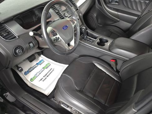 Used 2019 Ford Taurus SEL image 11