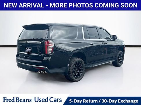 Used 2022 Chevrolet Suburban High Country AWD/4WD image 8