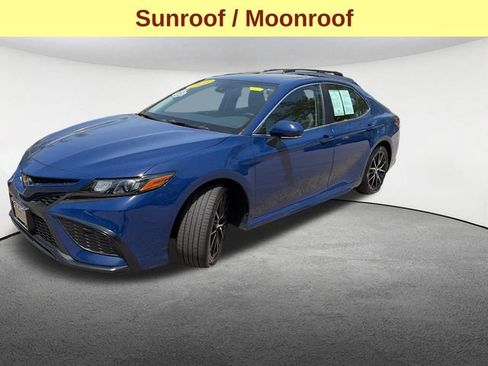 Used 2024 Toyota Camry SE w/ Cold Weather Package AWD/4WD image 4