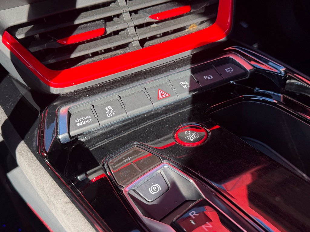Used 2023 Audi RS e-tron GT AWD/4WD image 39