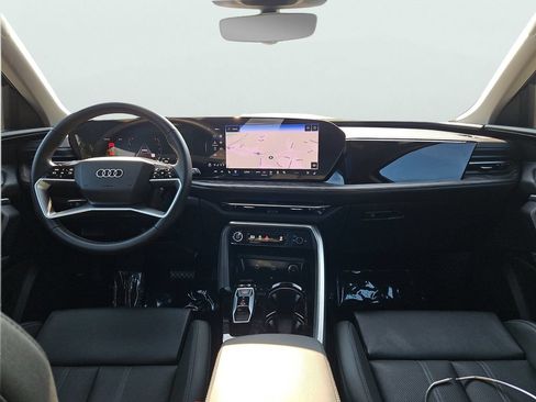 Certified 2025 Audi Q5 Premium Plus w/ Premium Plus AWD/4WD image 11