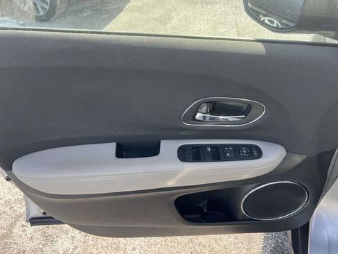 Used 2021 Honda HR-V EX image 15