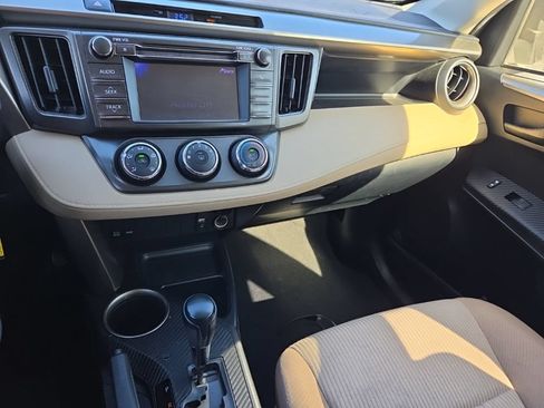 Used 2013 Toyota RAV4 LE FWD image 13