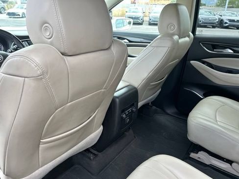 Used 2019 Buick Enclave Essence FWD image 19