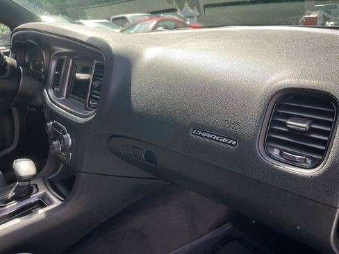 Used 2018 Dodge Charger SXT w/ Blacktop Package RWD image 34