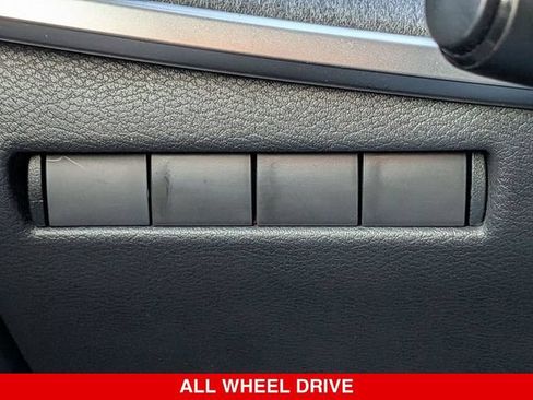 Certified 2025 Nissan Kicks SV AWD/4WD image 19