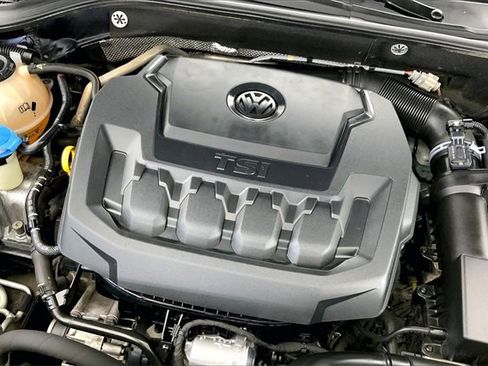 Used 2022 Volkswagen Passat 2.0T R-Line image 31