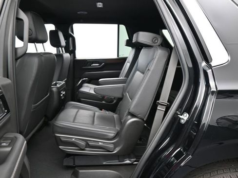 Used 2025 GMC Yukon Denali AWD/4WD image 34