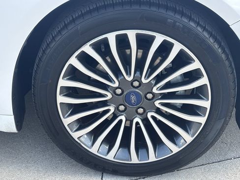 Used 2017 Ford Fusion Titanium FWD image 8