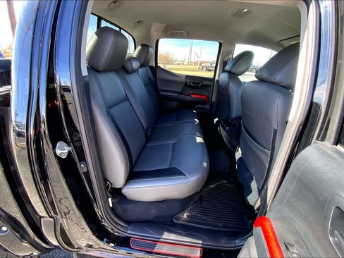 Used 2017 Toyota Tacoma SR5 w/ Tow Package image 20