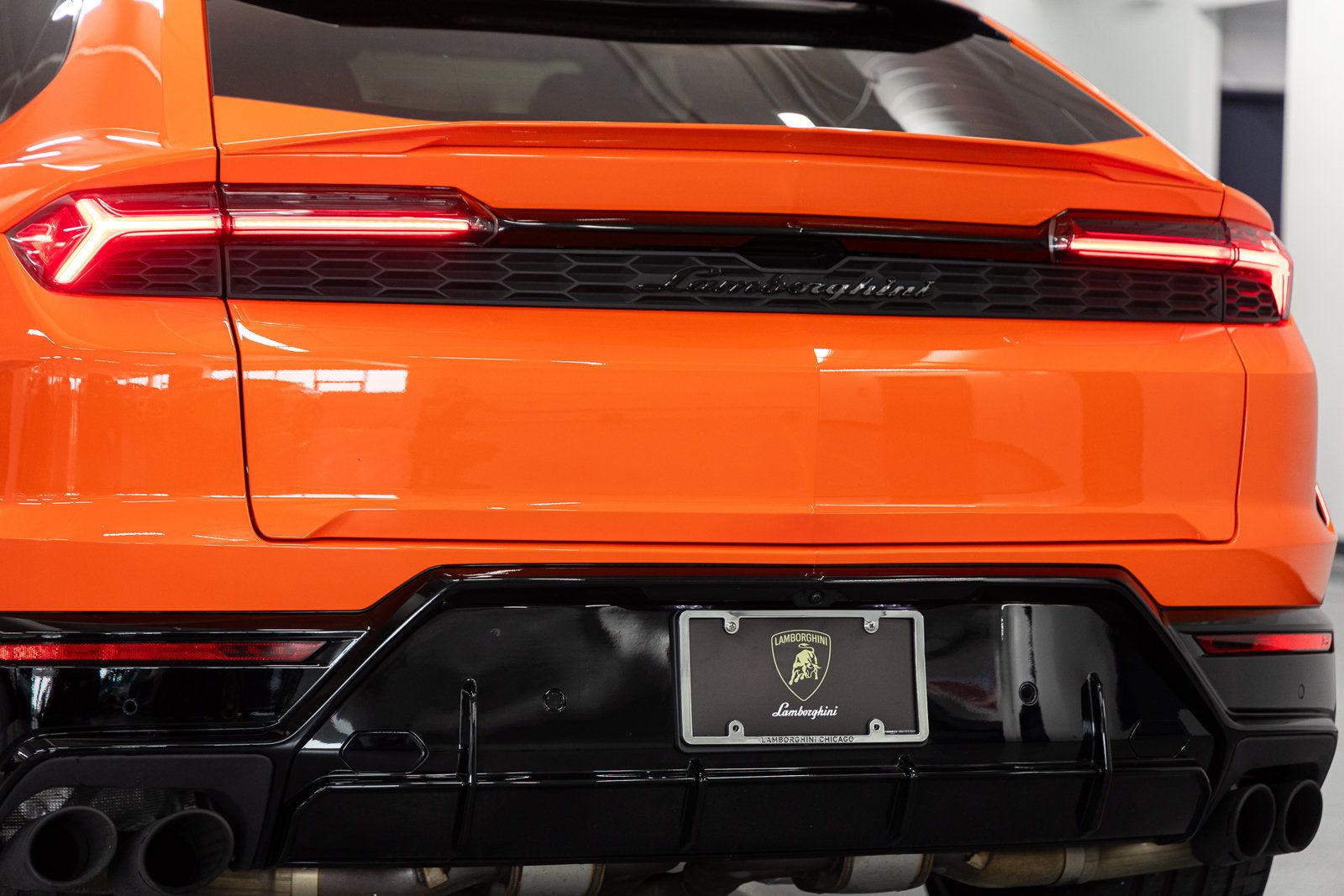 Used 2025 Lamborghini Urus S AWD/4WD image 19