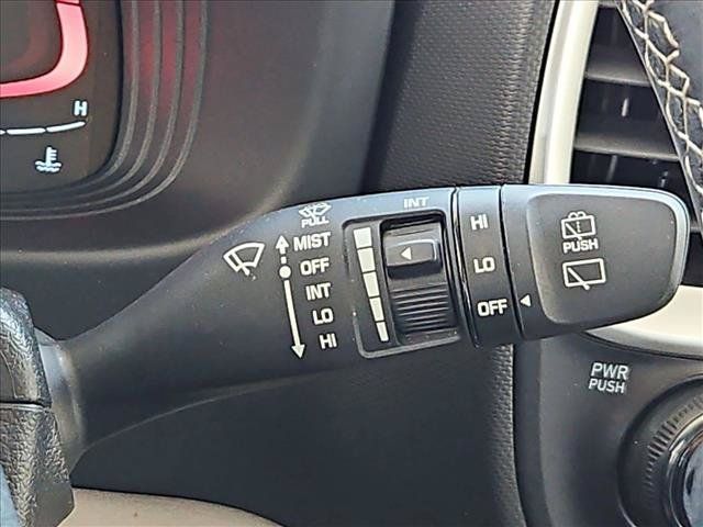 Used 2023 Hyundai Venue SEL FWD image 26