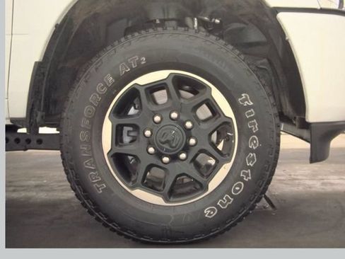 Used 2026 RAM 2500 Laramie AWD/4WD image 19