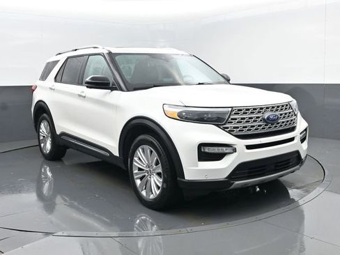 Used 2023 Ford Explorer Limited w/ Limited Technology Package image 3