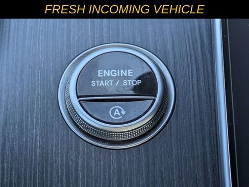 Used 2025 Mercedes-Benz C 300 4MATIC Sedan image 27