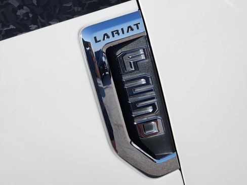 Used 2022 Ford F250 Lariat w/ Lariat Ultimate Package AWD/4WD image 12