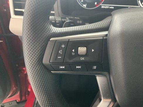 Used 2024 Mitsubishi Outlander SEL image 11