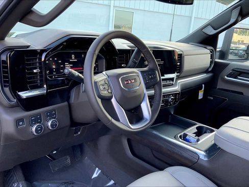New 2025 GMC Sierra 2500 SLT w/ SLT Premium Package image 8