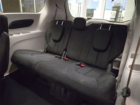 Used 2018 Chrysler Pacifica Touring Plus w/ Tire & Wheel Group image 23