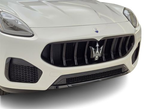 New 2025 Maserati Grecale Modena image 4