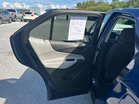 Certified 2022 Chevrolet Equinox LS w/ LS Convenience Package image 33