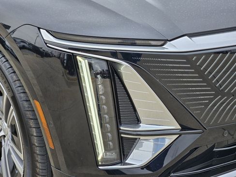 Used 2024 Cadillac Lyriq Luxury w/ LPO, Floor Liner Package image 9
