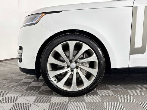 Certified 2025 Land Rover Range Rover Long Wheelbase SE AWD/4WD image 42