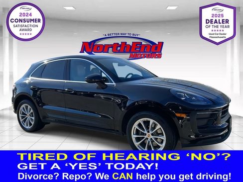 Used 2023 Porsche Macan Turbo AWD/4WD image 1