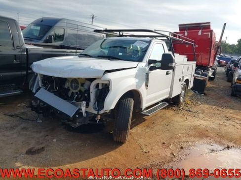 Used 2022 Ford F250 XL w/ Power Equipment Group image 3