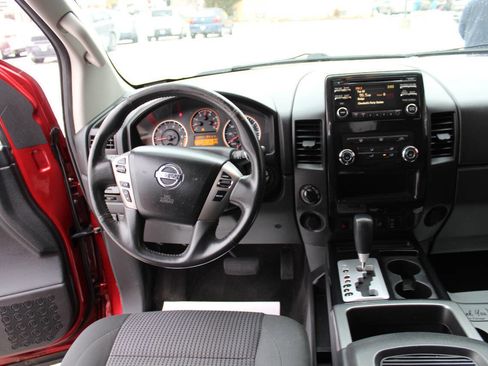Used 2014 Nissan Titan SV w/ SV Value Truck Package image 14