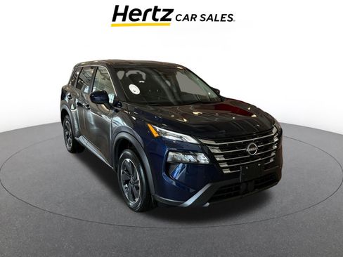 Used 2025 Nissan Rogue SV image 1