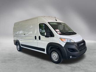 Used 2025 RAM ProMaster 2500 w/ Convenience Group FWD video 2