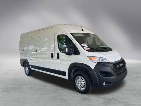 Used 2025 RAM ProMaster 2500 w/ Convenience Group FWD image 2