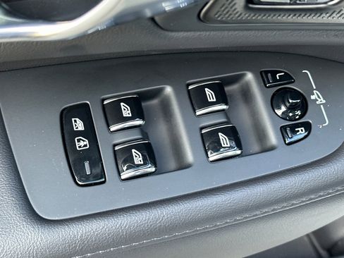 Certified 2025 Volvo S90 B6 Plus w/ Protection Package Premier image 16