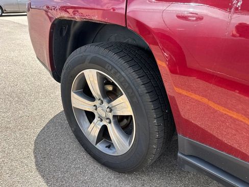 Used 2017 Jeep Compass High Altitude AWD/4WD image 8