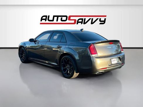 Used 2020 Chrysler 300 S w/ 300S Premium Group RWD image 5