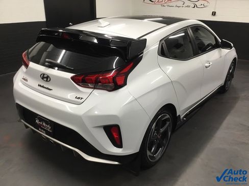 Used 2021 Hyundai Veloster Turbo image 11