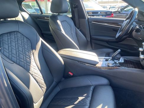 Used 2022 BMW 540i w/ M Sport Package image 26