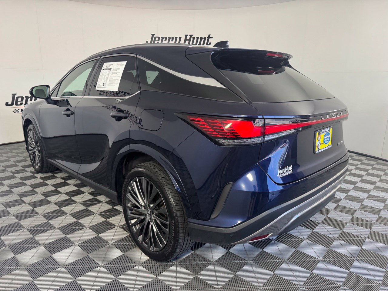 Used 2023 Lexus RX 350 FWD w/ Accessory Package (Z1) image 8