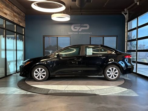 Used 2023 Toyota Corolla LE FWD image 6