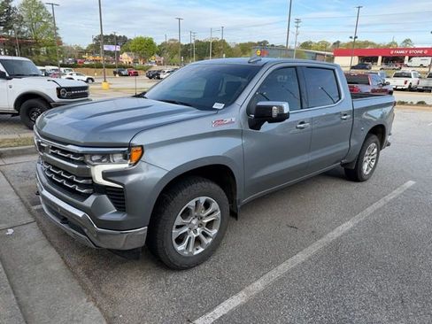 Used 2023 Chevrolet Silverado 1500 LTZ image 2