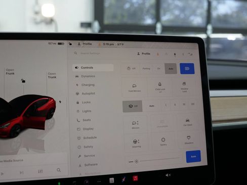 Used 2023 Tesla Model 3 Standard Range RWD image 19