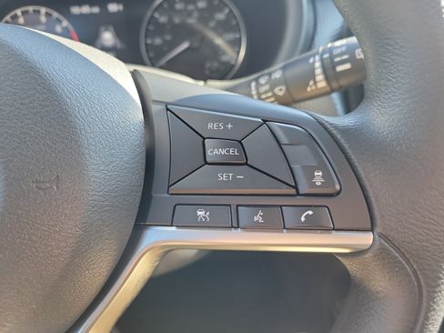 Used 2023 Nissan Kicks SV image 28