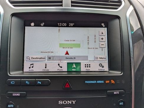 Used 2019 Ford Explorer Platinum AWD/4WD image 27