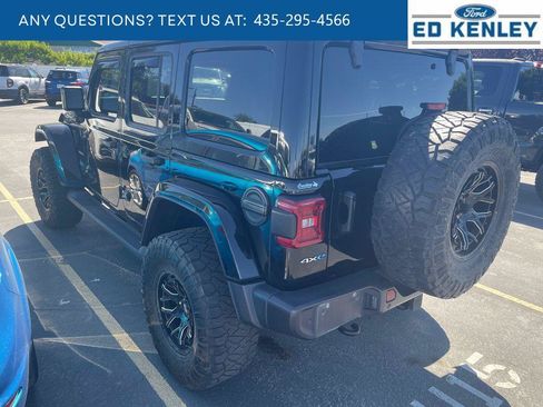 Used 2021 Jeep Wrangler Unlimited Sahara w/ Cold Weather Group AWD/4WD image 3