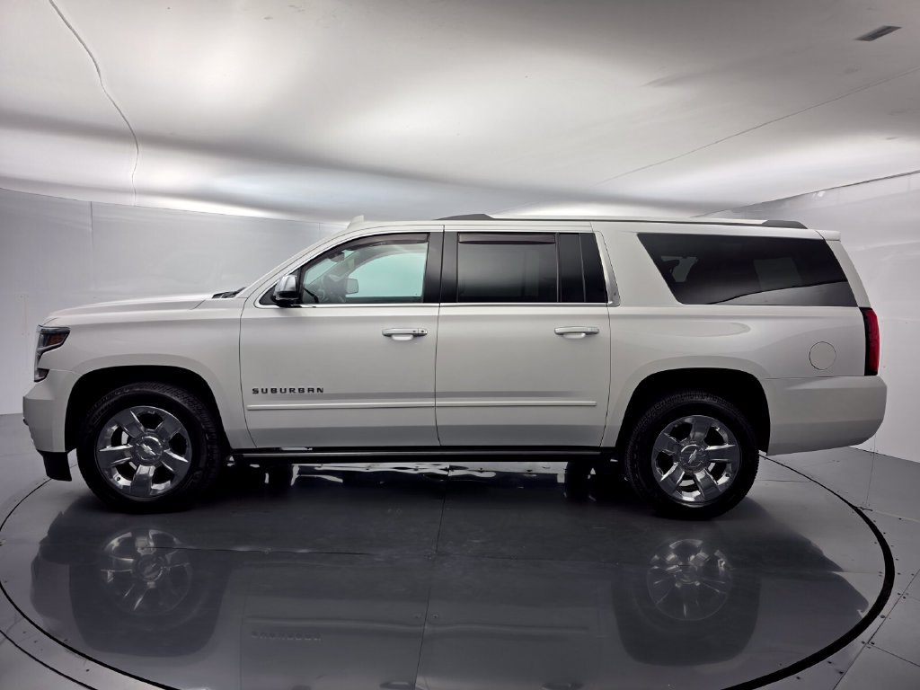 Used 2020 Chevrolet Suburban Premier w/ Premier 6.2L Value Package AWD/4WD image 7