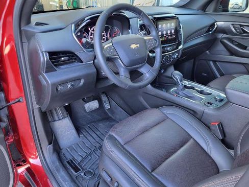 Used 2023 Chevrolet Traverse High Country image 13