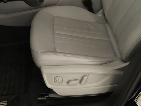 Certified 2022 Audi Q5 2.0T Premium w/ Convenience Package AWD/4WD image 25